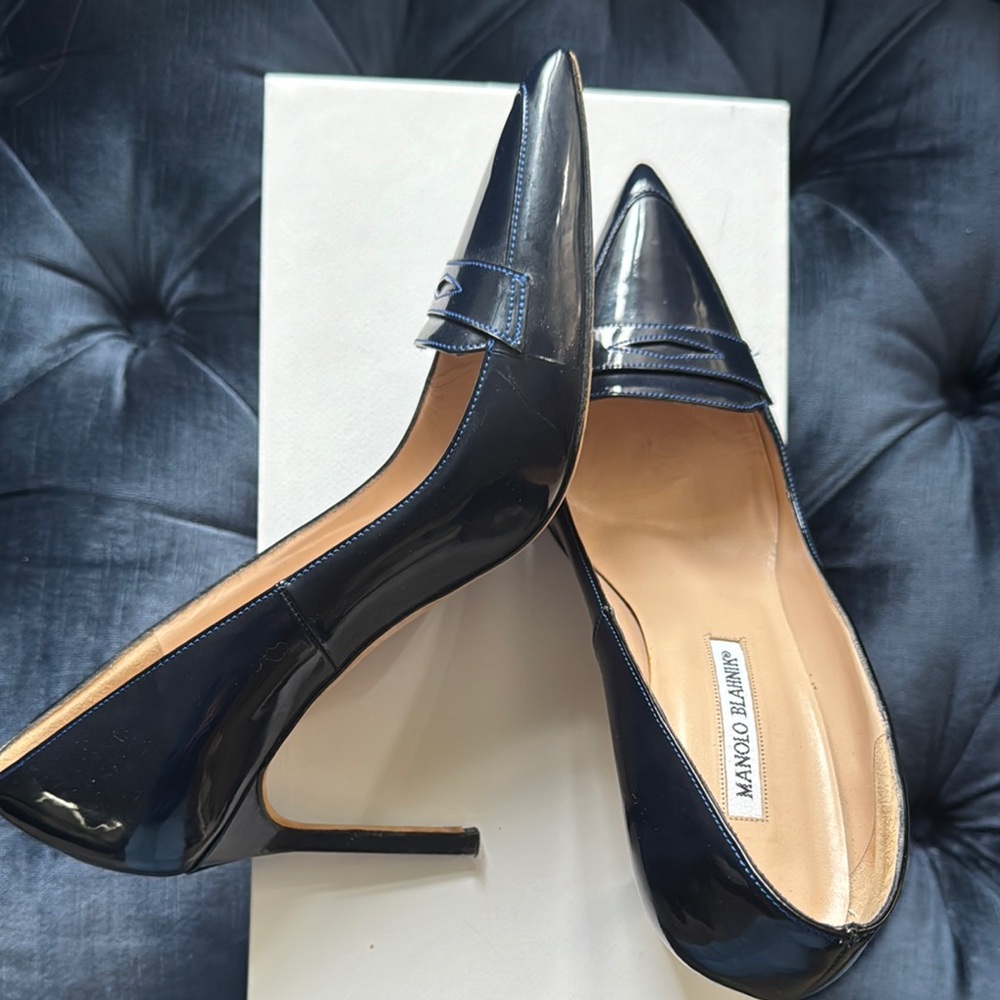 Manolo Blahnik Navy Patent Leather Heels - Picture 2 of 6